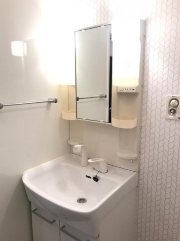 サンフォレストの洗面所