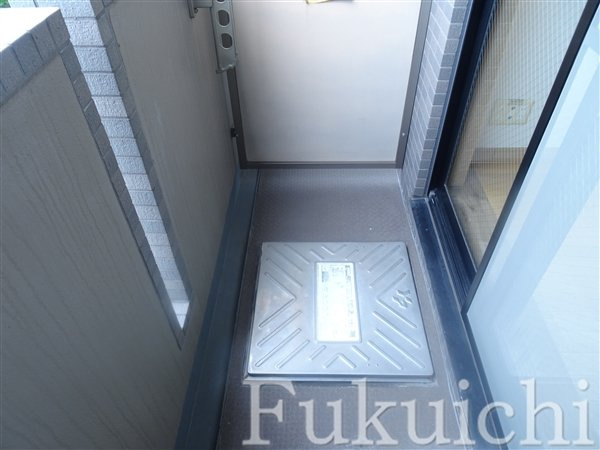 ルーブル学芸大学参番館のバルコニー