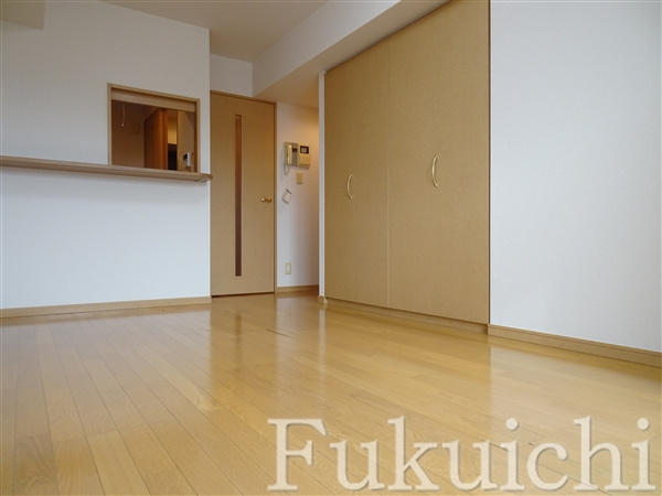 ルーブル学芸大学参番館の居間・リビング