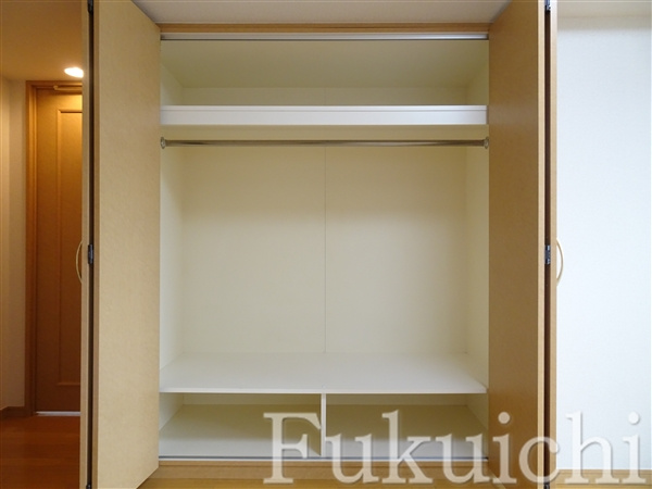 ルーブル学芸大学参番館の収納