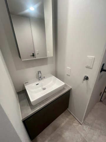 JMFレジデンス蔵前鳥越の玄関