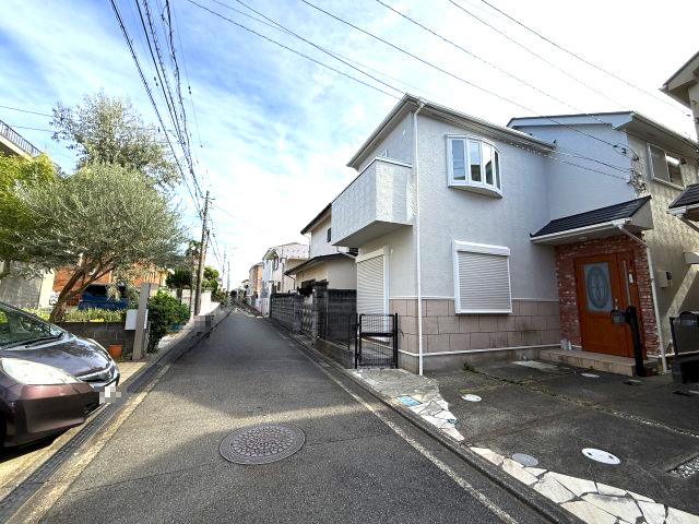 フルリフォーム　4LDKの前面道路含む現地写真|前面道路