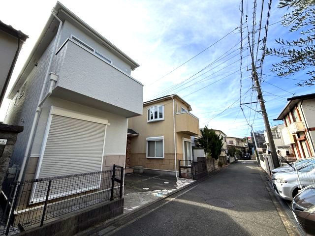 フルリフォーム　4LDKの前面道路含む現地写真|前面道路