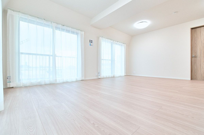 【居間・リビング】 | 藤和シティコープ和白 | リビング・ダイニングは嬉しい二面採光で明るい陽射しが射し込みます