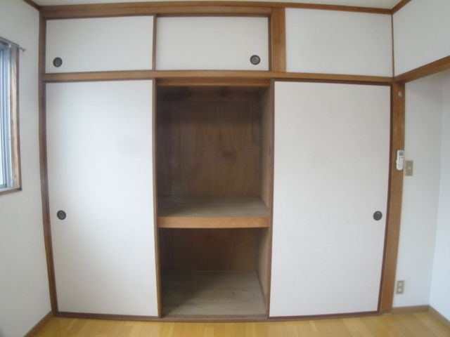 高木ビルの収納