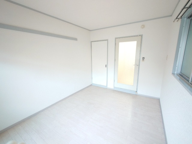 ウエストヴィラ祖原山の居間・リビング