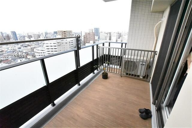 Brillia三河島Station Frontのバルコニー