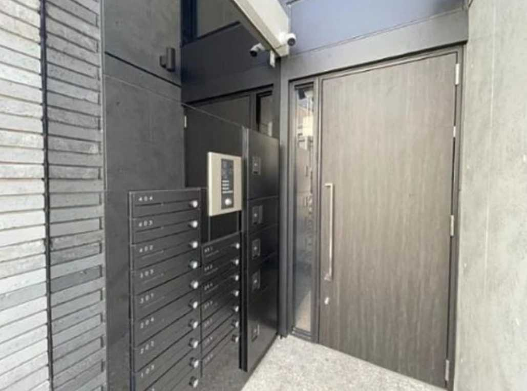 プライマル駒沢大学　礼金０　築浅　駅近のエントランス