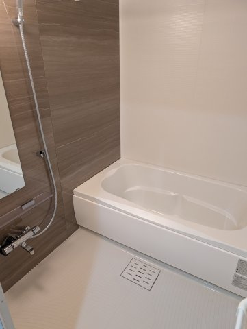 LEGEND東比恵の浴室