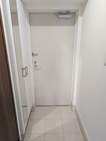 LEGEND東比恵の玄関