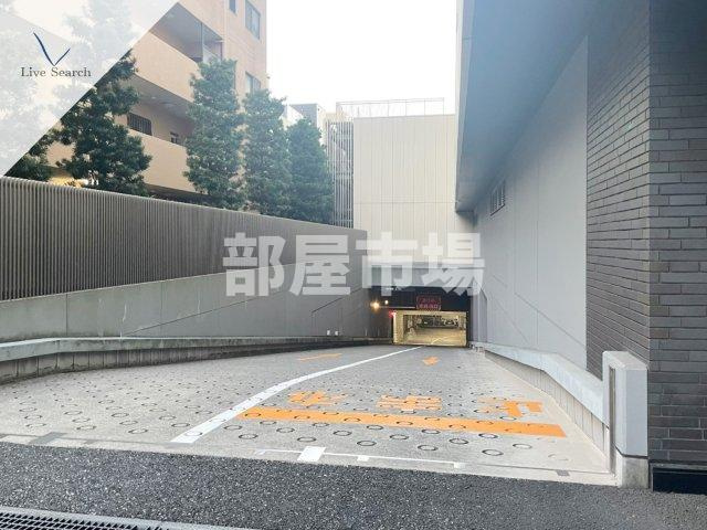 浅草タワーの駐車場