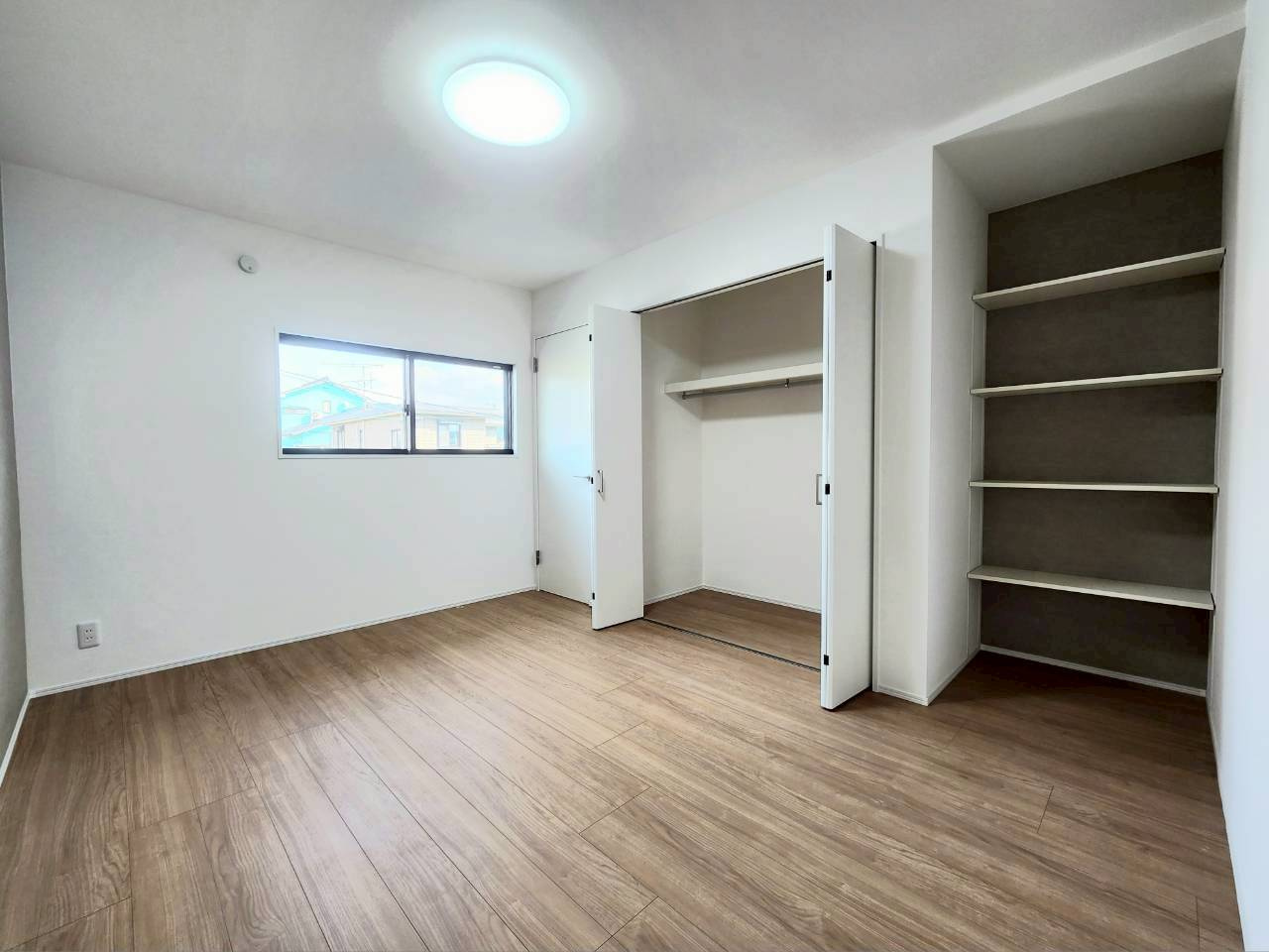 RESET HOUSE－リセットハウス中間市桜台2丁目の洋室|2階7.1帖の洋室です♪