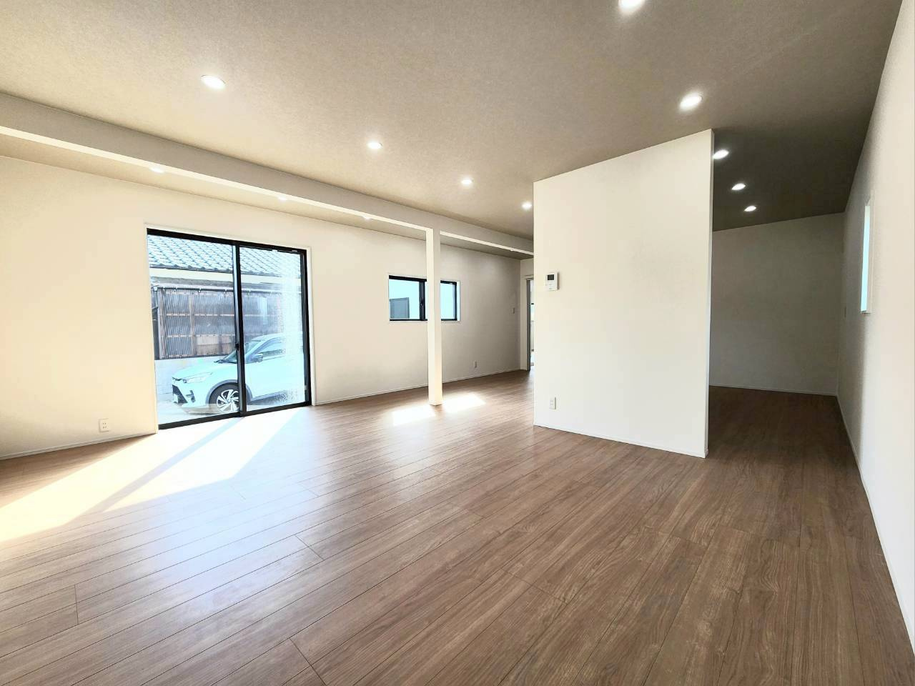 【居間・リビング】の画像