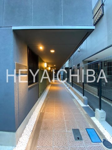 キャスバルクオーレ日暮里のエントランス