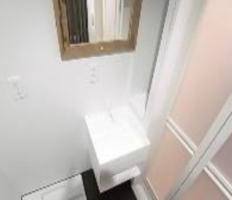 キャスバルクオーレ日暮里の洗面所