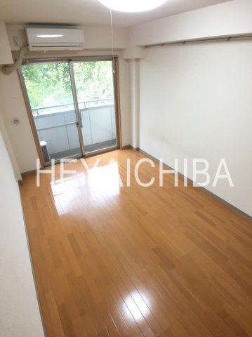 コンフォート松が谷の居間・リビング