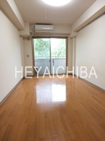 コンフォート松が谷の寝室