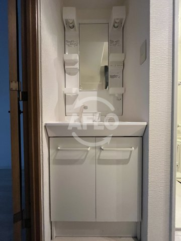 グランドステージ江坂の独立洗面台|グランドステージ江坂　洗面台