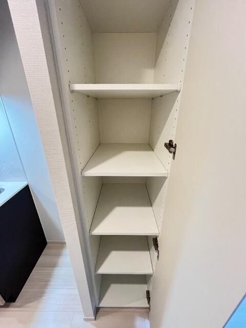 ドゥーエ南千住の収納