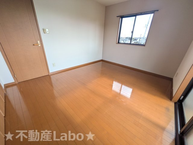 ミュージア春日Bのその他