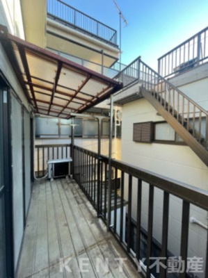 【設備】 | YTアパート | 階段※手すりあり