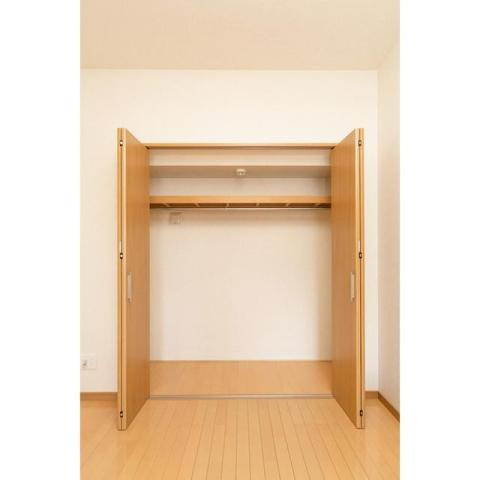 第7アローズ江坂公園の収納|第7アローズ江坂公園　クローゼット