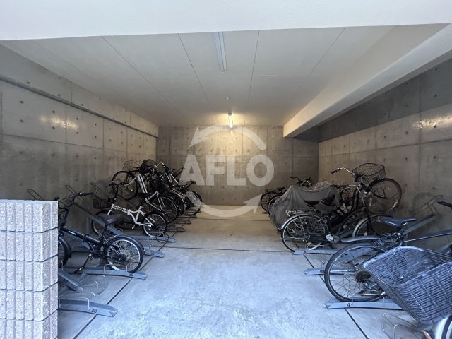 第7アローズ江坂公園のその他共用部分|第7アローズ江坂公園　駐輪場