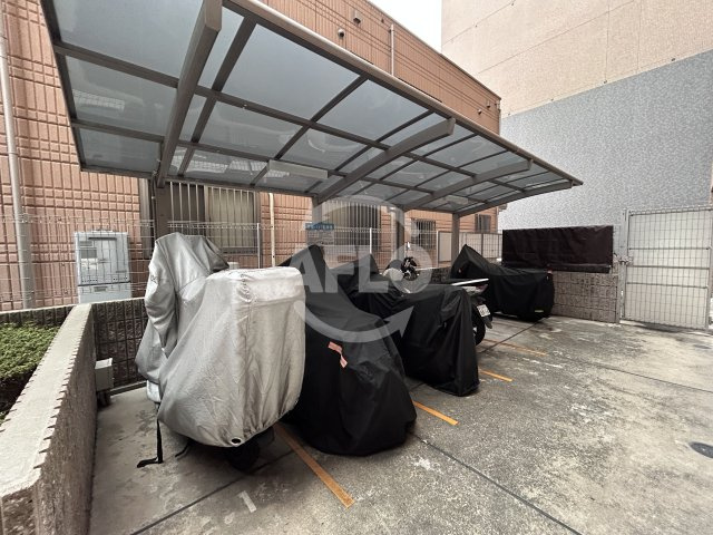 第7アローズ江坂公園のその他|第7アローズ江坂公園　バイク置き場