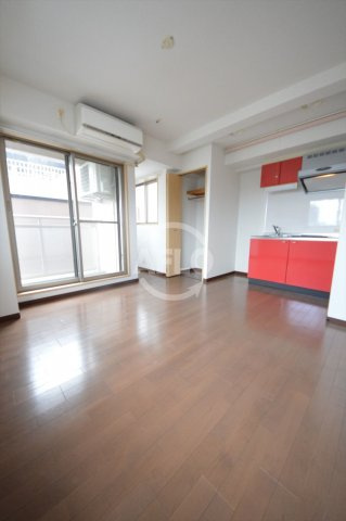 コンフォール南森町の居間・リビング|コンフォール南森町　洋室