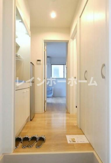 セレステ鶴瀬の玄関