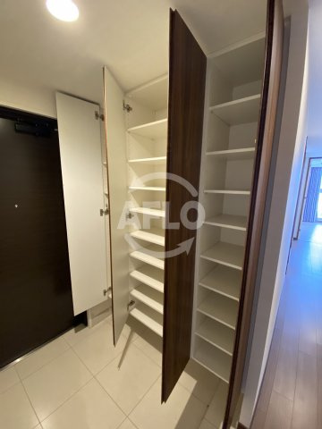 ジオタワー天六の玄関|ジオタワー天六　シューズボックス