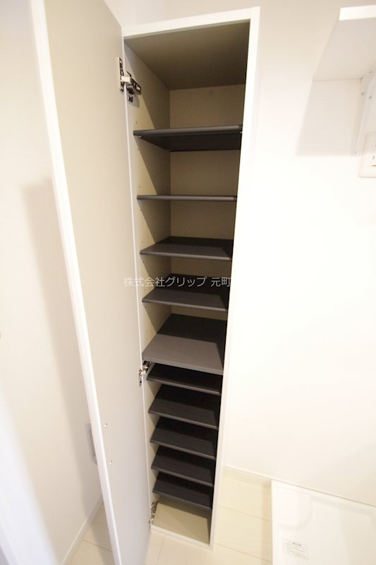 モダンアパートメント鶴見豊岡の収納