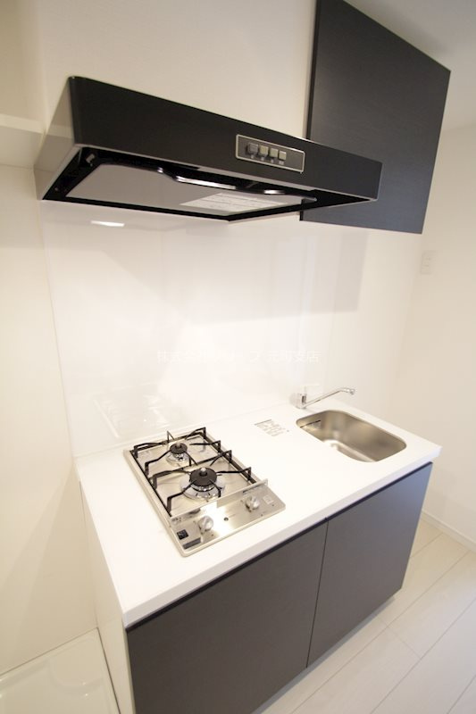 モダンアパートメント鶴見豊岡のキッチン