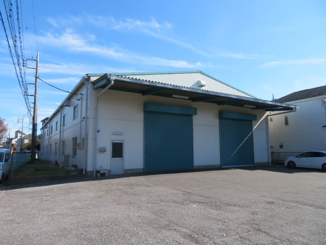 越谷市花田２丁目の倉庫