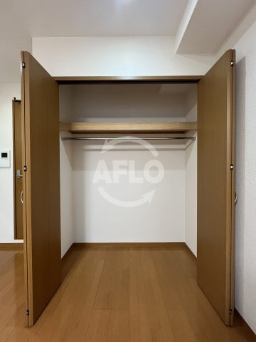 ミラクルセブン江坂の収納|ミラクルセブン江坂　クローゼット