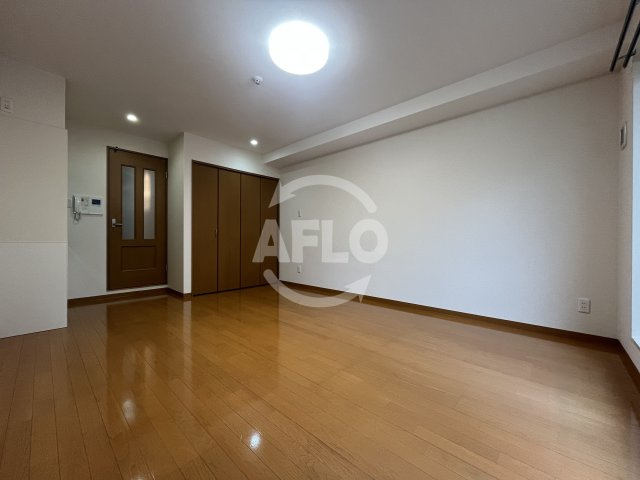 ミラクルセブン江坂の居間・リビング|ミラクルセブン江坂　リビング