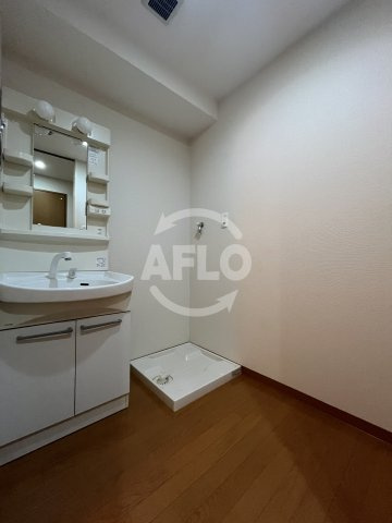 ミラクルセブン江坂の独立洗面台|ミラクルセブン江坂　洗面台