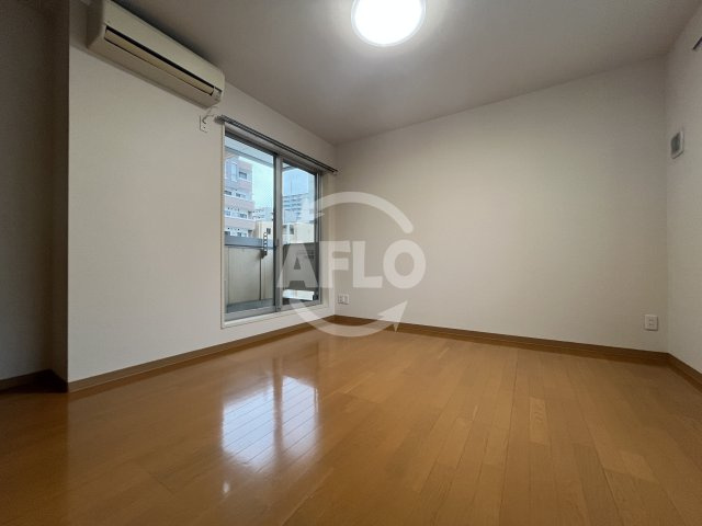 ミラクルセブン江坂の居間・リビング|ミラクルセブン江坂　リビング