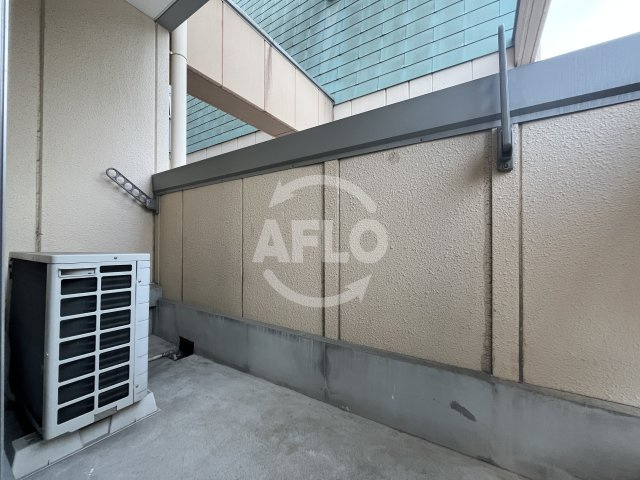 ミラクルセブン江坂のバルコニー|ミラクルセブン江坂　バルコニー