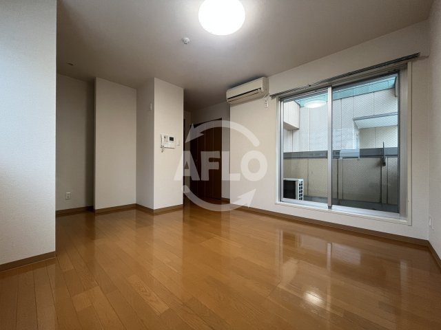 ミラクルセブン江坂の居間・リビング|ミラクルセブン江坂　リビング