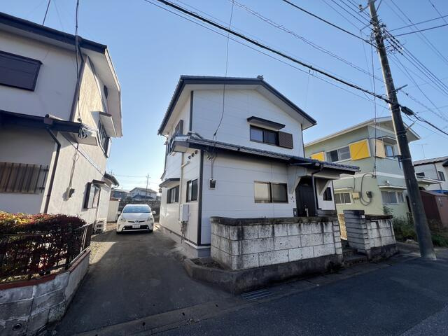 宇都宮市野沢町　3ＤＫ　中古住宅の前面道路含む現地写真