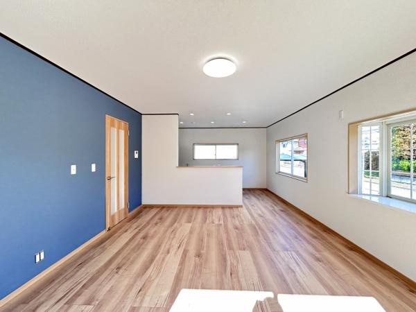 宇都宮市松風台　４ＬＤＫ　中古住宅の居間・リビング