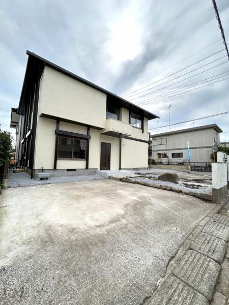 宇都宮市立伏町　５ＬＤＫ　中古住宅の駐車場