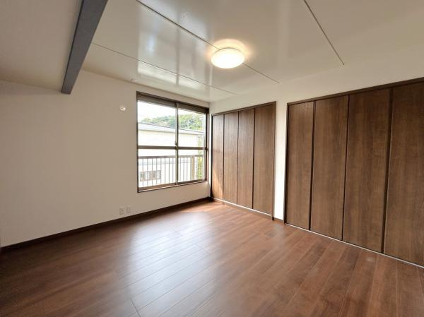 宇都宮市立伏町　５ＬＤＫ　中古住宅の洋室