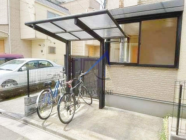 イーストプロスパ