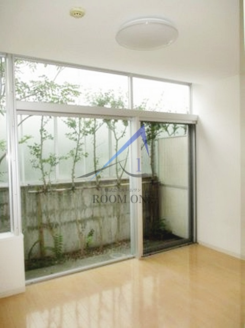 ＡＸＩＳ　ＣＯＵＲＴ　ＫＯＥＮＪＩの寝室|寝室です。