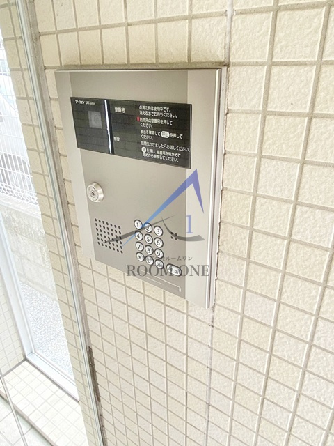 ＡＸＩＳ　ＣＯＵＲＴ　ＫＯＥＮＪＩのセキュリティ|オートロックです。