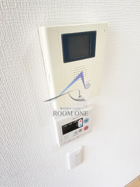 ＡＸＩＳ　ＣＯＵＲＴ　ＫＯＥＮＪＩ