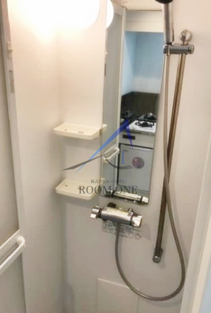 リヴィエール中野の浴室|シャワールームです。