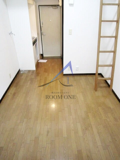 ルミエール中野の居間・リビング|洋室のお部屋です。